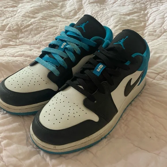 Dunk Lows - Picture 3 of 3